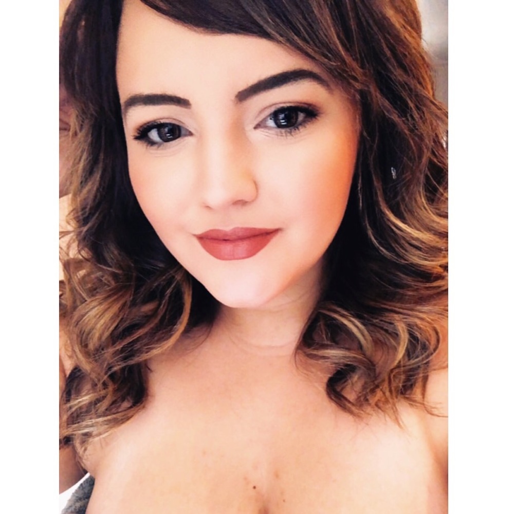 Meet your Posher, Chelsie